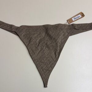 SKIMS Logo Thong 2X